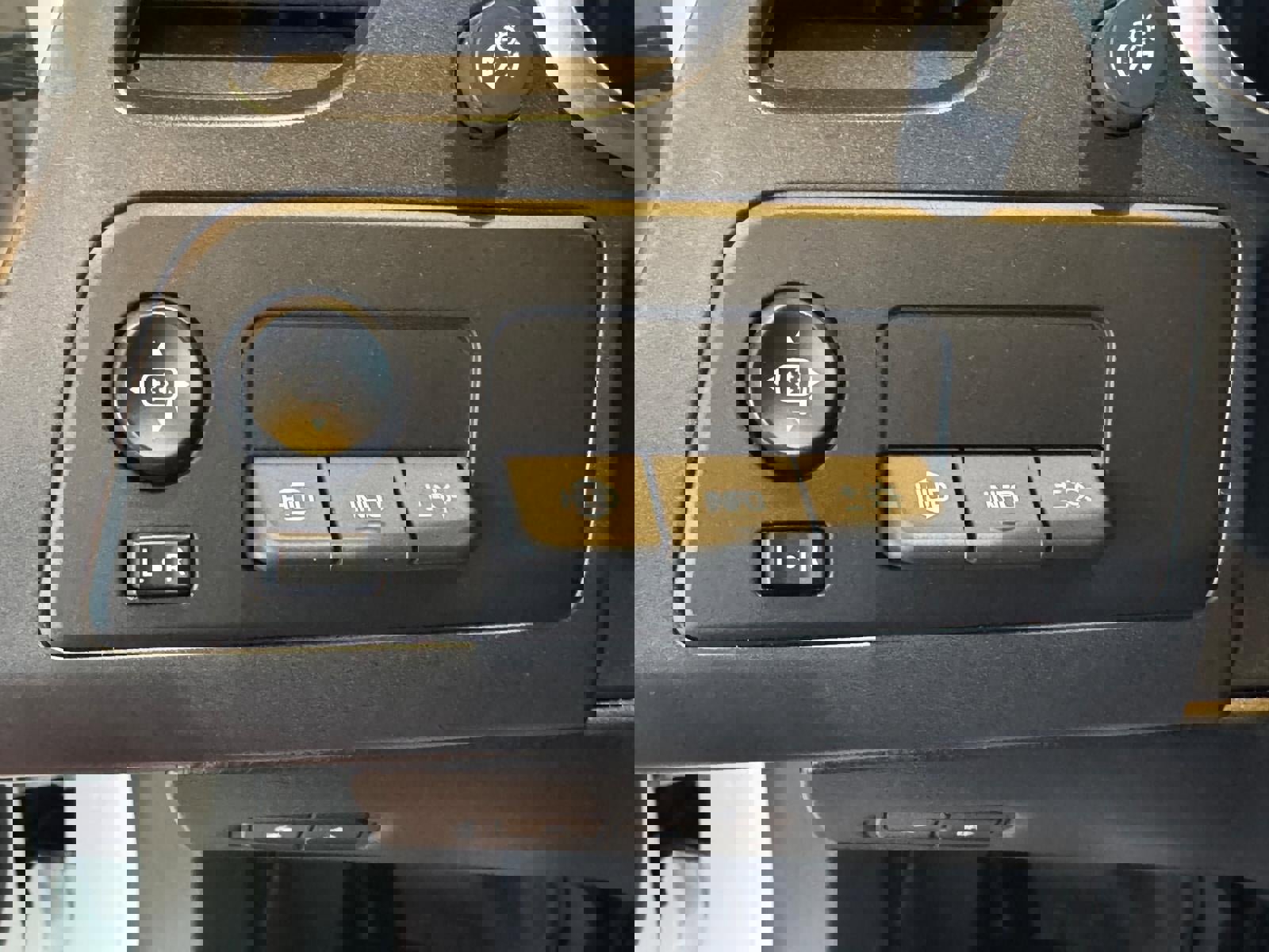 Used 2014 Chevrolet Corvette Stingray Coupe w/ 2LT Preferred Equipment Group RWD image 13