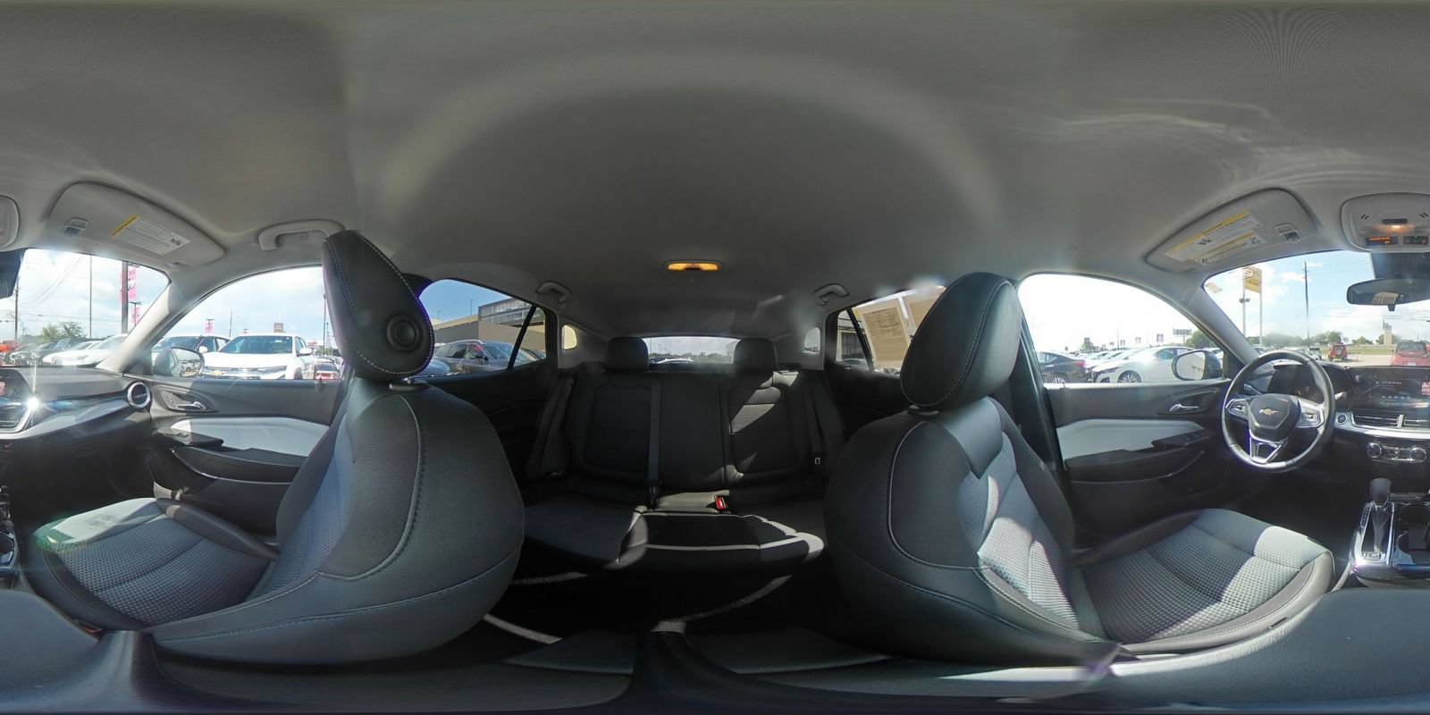 Used 2025 Chevrolet Trax LT w/ LT Convenience Package FWD image 36