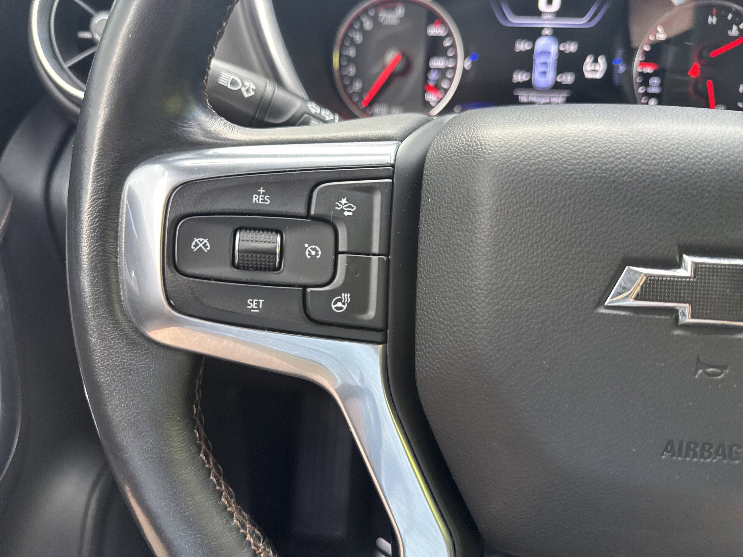 Used 2019 Chevrolet Blazer Premier w/ Sun and Wheels Package AWD/4WD image 28