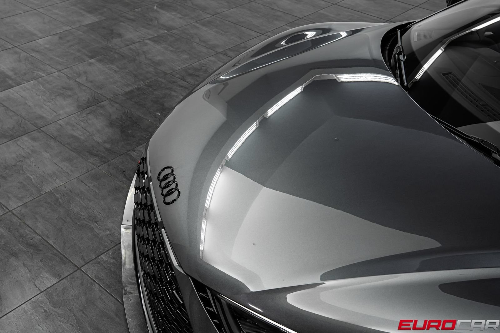 Used 2021 Audi R8 V10 w/ Premium Package RWD image 9