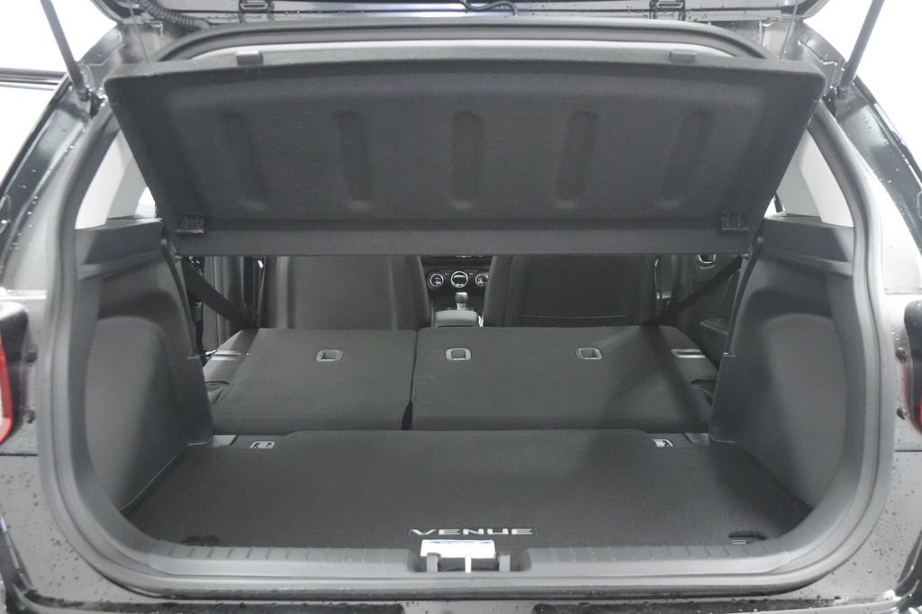 New 2026 Hyundai Venue SEL FWD image 23