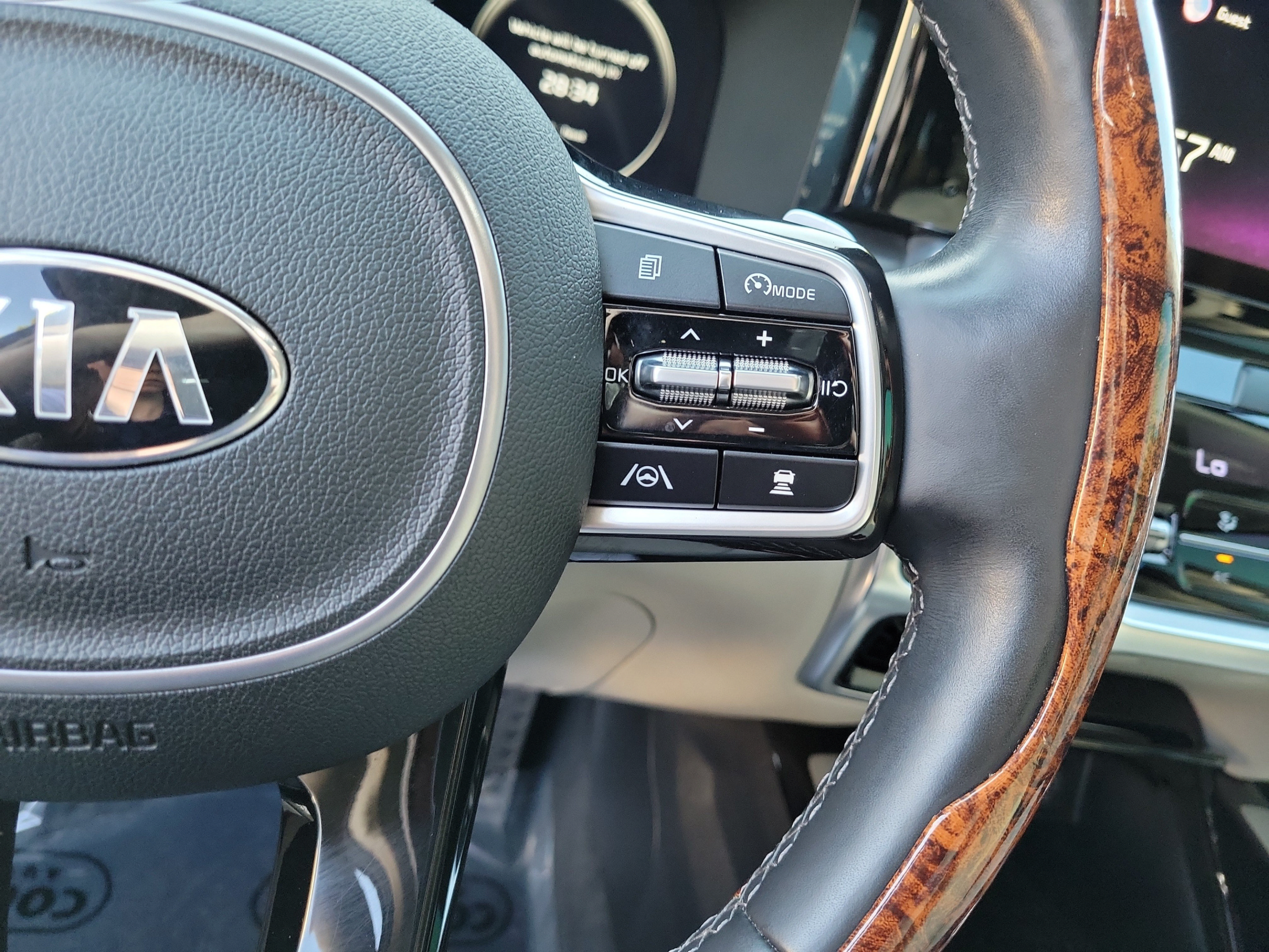 Certified 2021 Kia Sorento SX FWD image 25