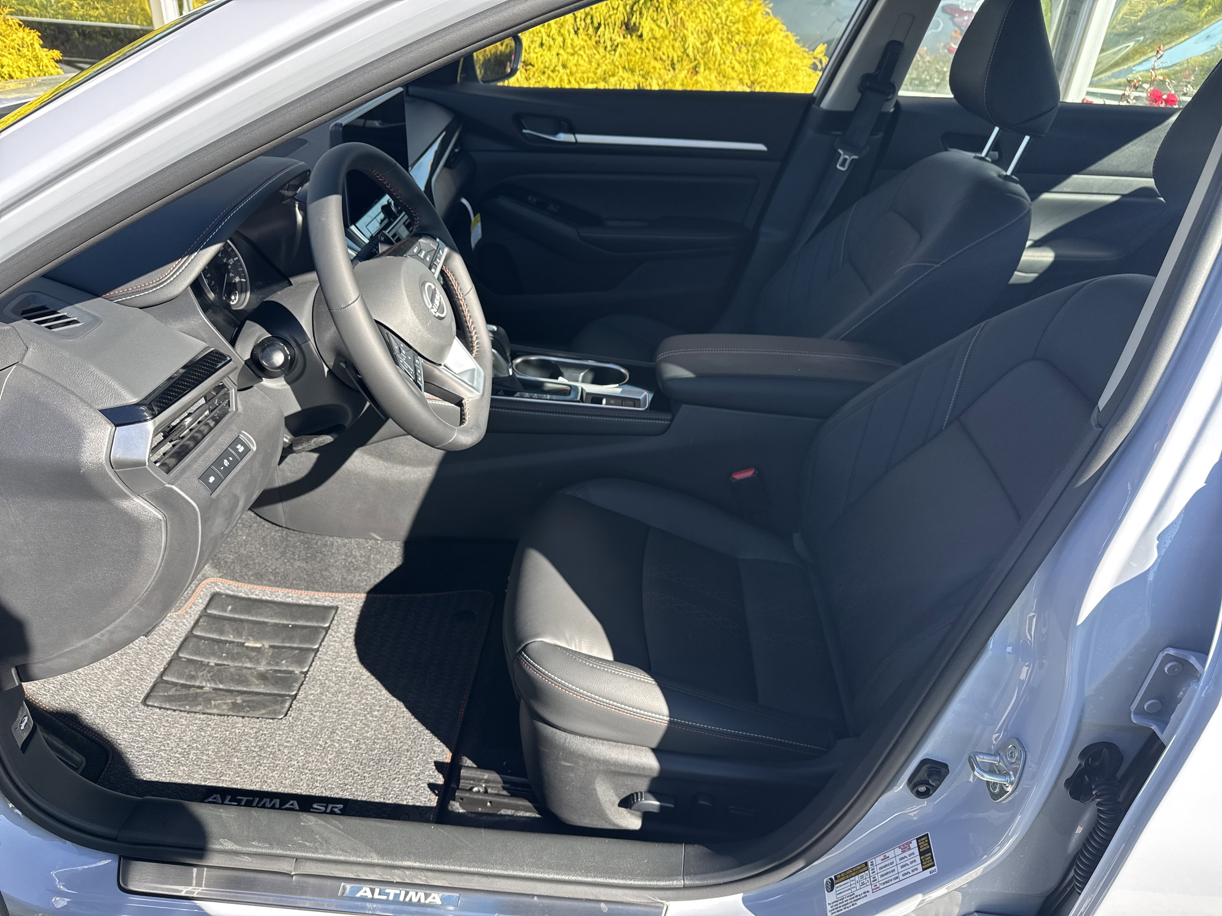 New 2025 Nissan Altima 2.5 SR image 10