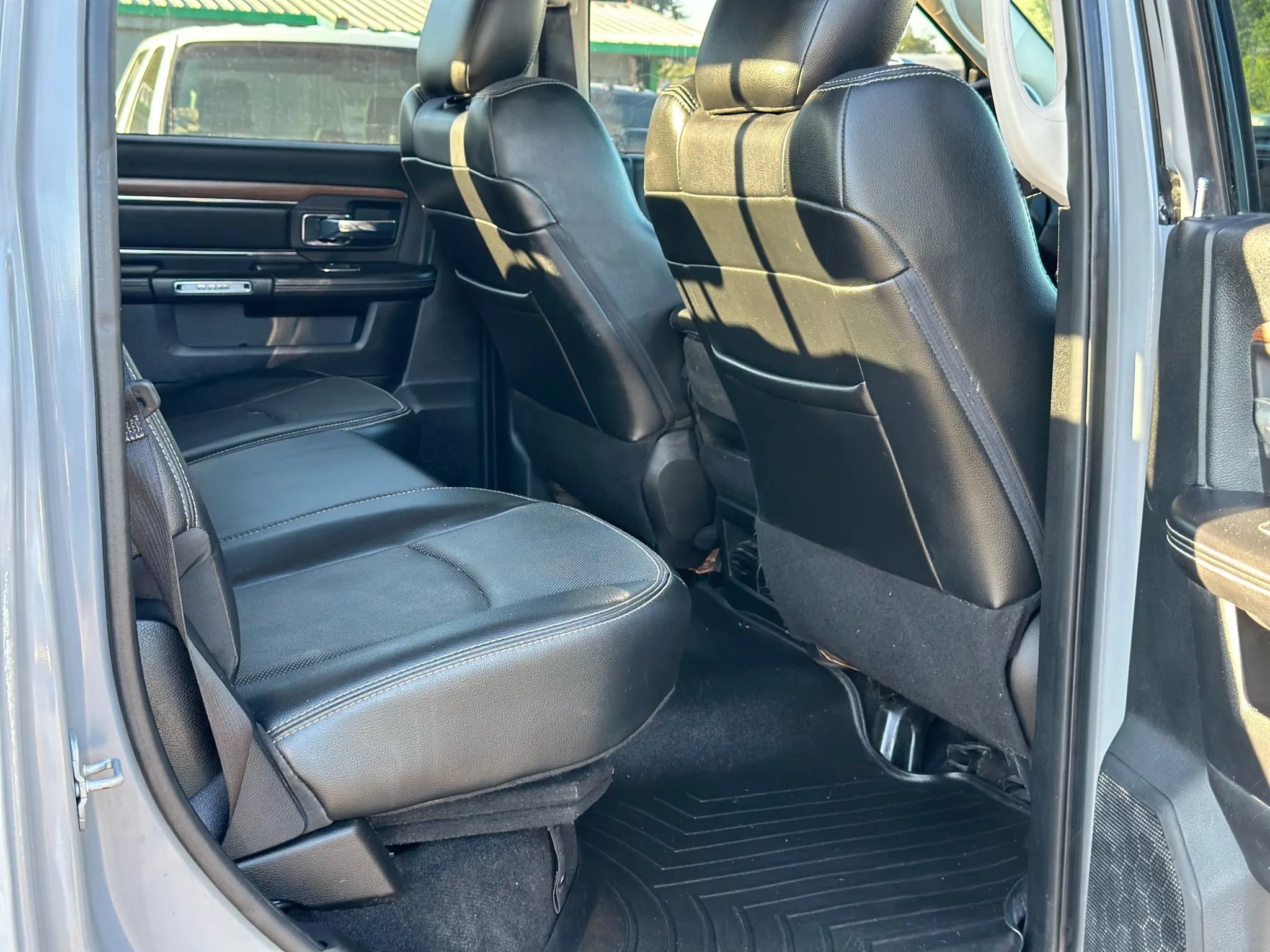 Used 2013 RAM 3500 Laramie AWD/4WD image 28
