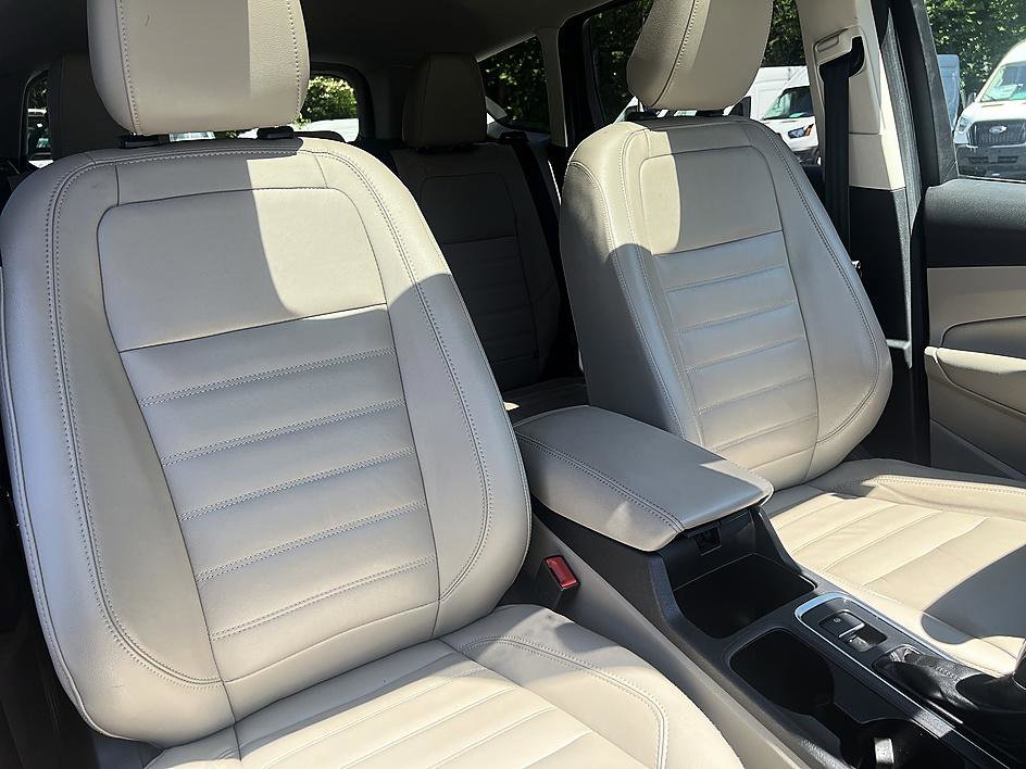 Used 2019 Ford Escape Titanium AWD/4WD image 22