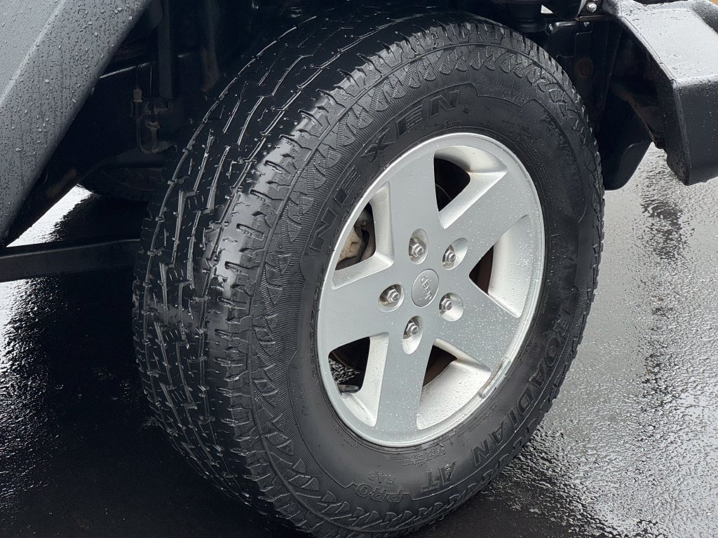 Used 2011 Jeep Wrangler Sport AWD/4WD image 10
