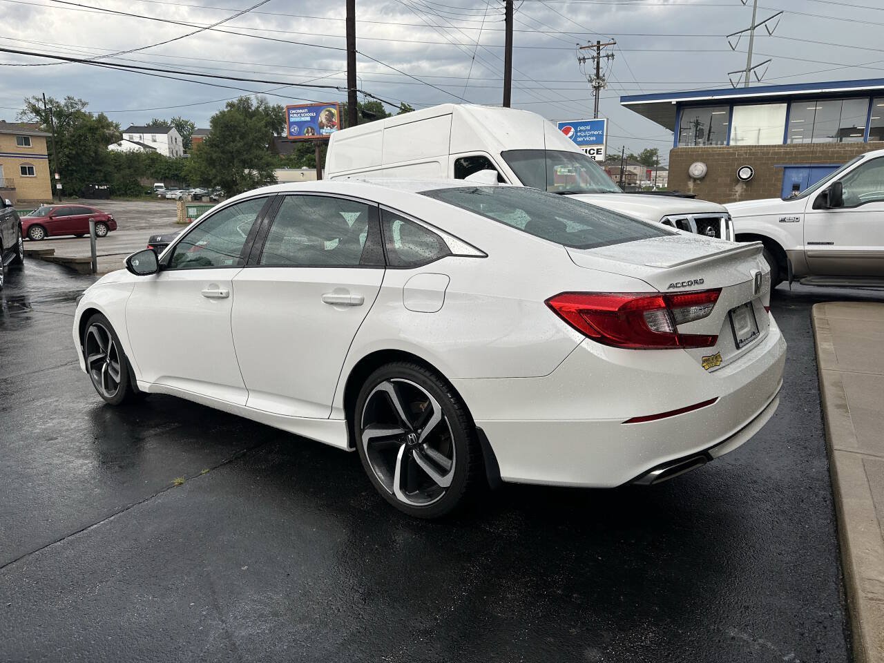 Used 2018 Honda Accord Sport image 14