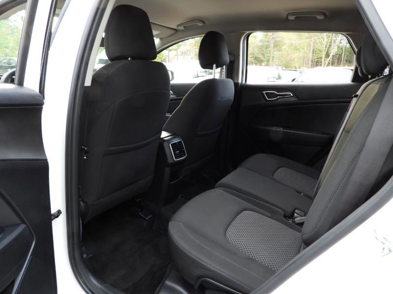 Used 2023 Kia Sportage LX image 28