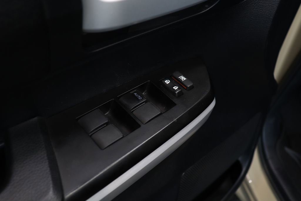 Used 2018 Toyota Tundra SR5 w/ TRD Off Road Package AWD/4WD image 20