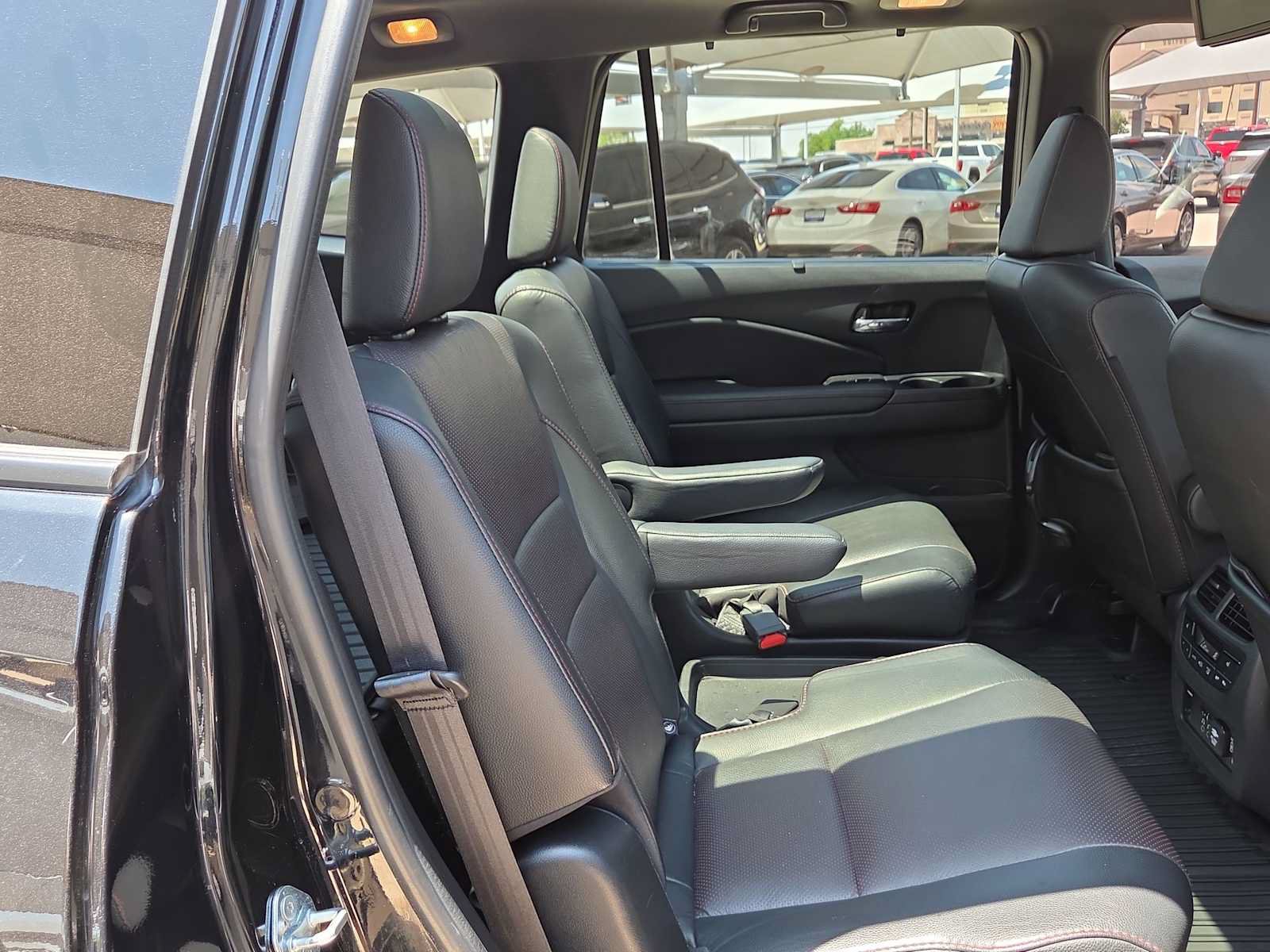Used 2021 Honda Pilot Black Edition image 17