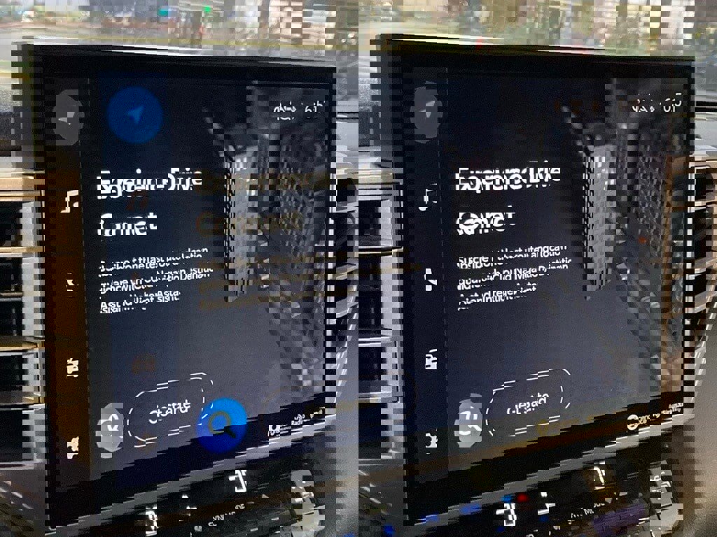 Used 2024 Toyota Tundra Limited w/ Power Package image 20