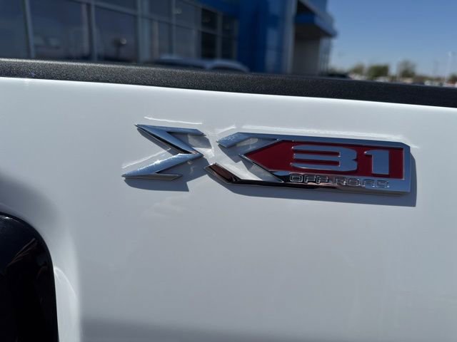 Used 2025 GMC Sierra 2500 Pro w/ Convenience Package image 12