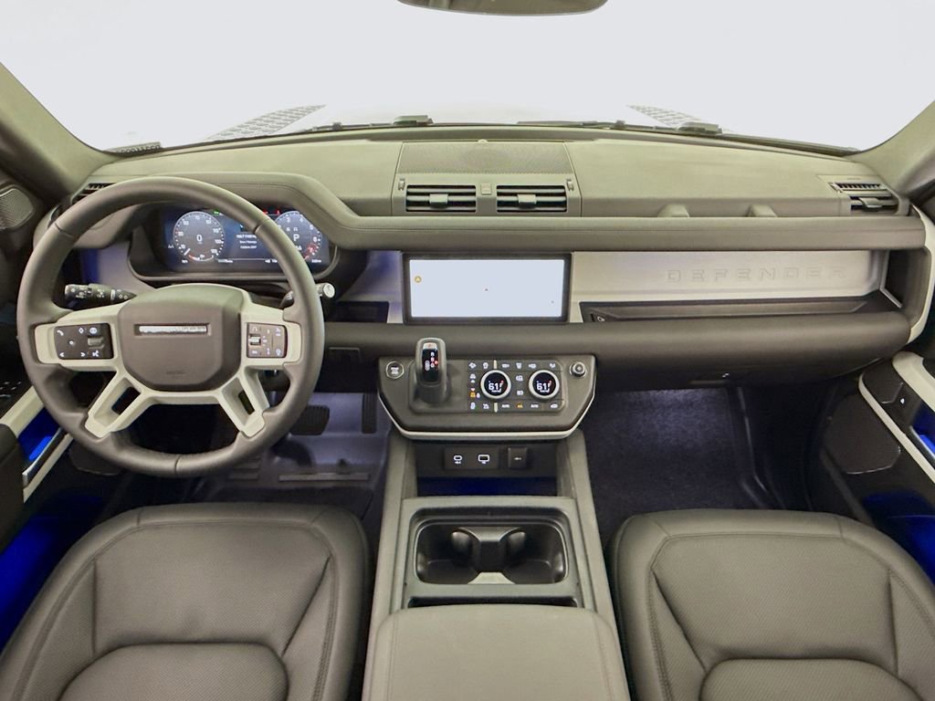 Used 2024 Land Rover Defender 110 SE AWD/4WD image 9