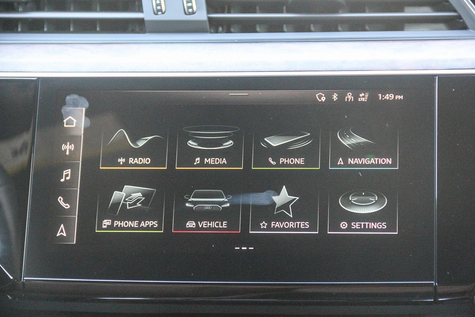 Certified 2022 Audi e-tron Premium w/ Convenience Plus Package image 16