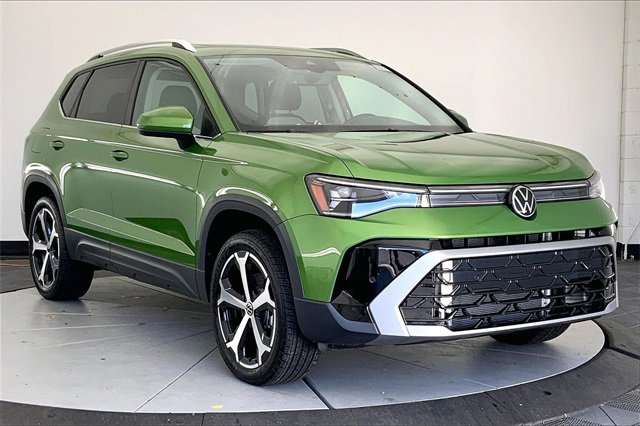 New 2025 Volkswagen Taos SEL