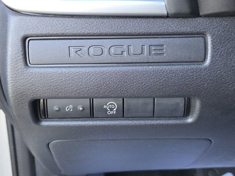 Used 2024 Nissan Rogue S image 26