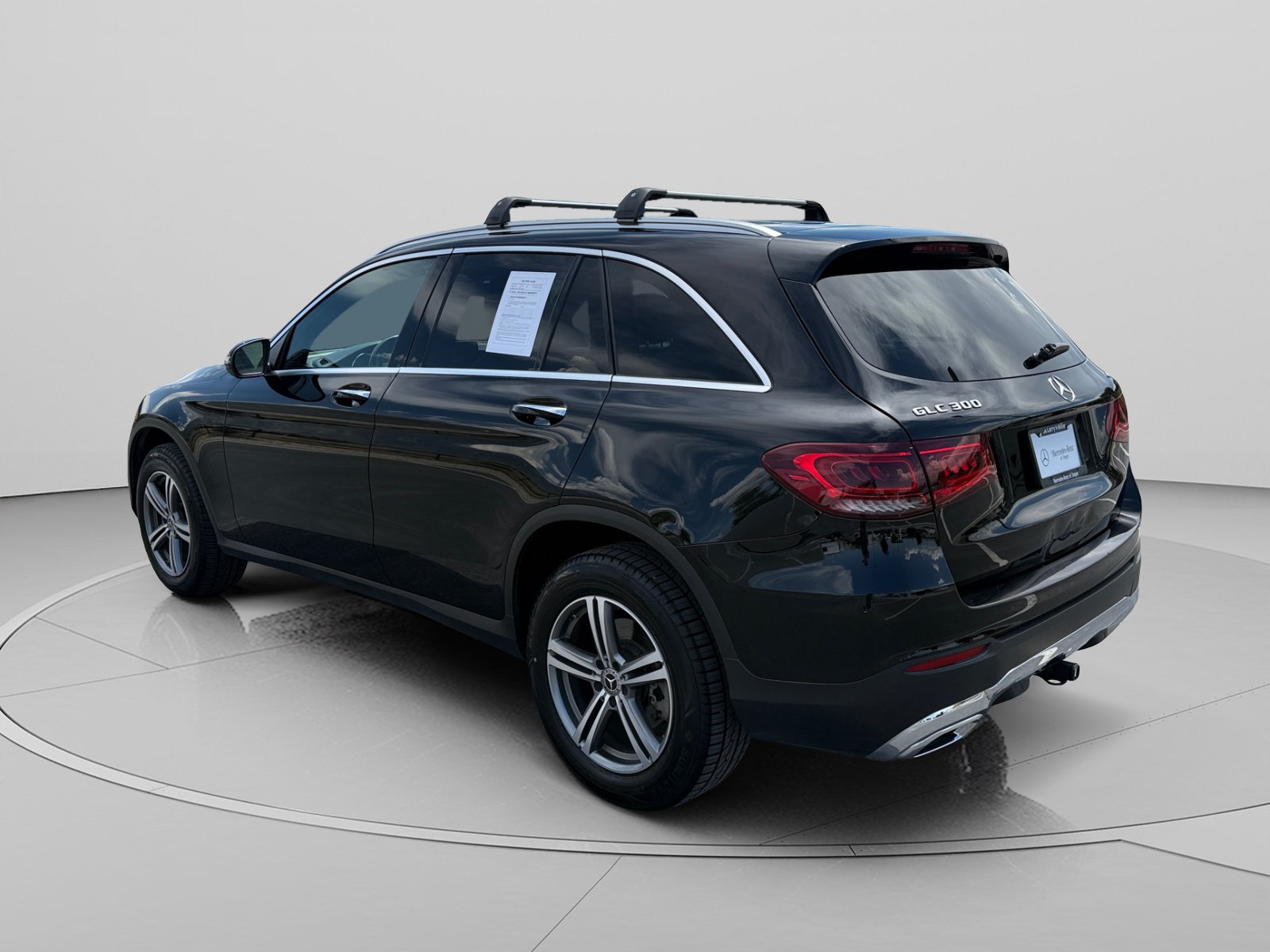 Used 2020 Mercedes-Benz GLC 300 4MATIC image 3