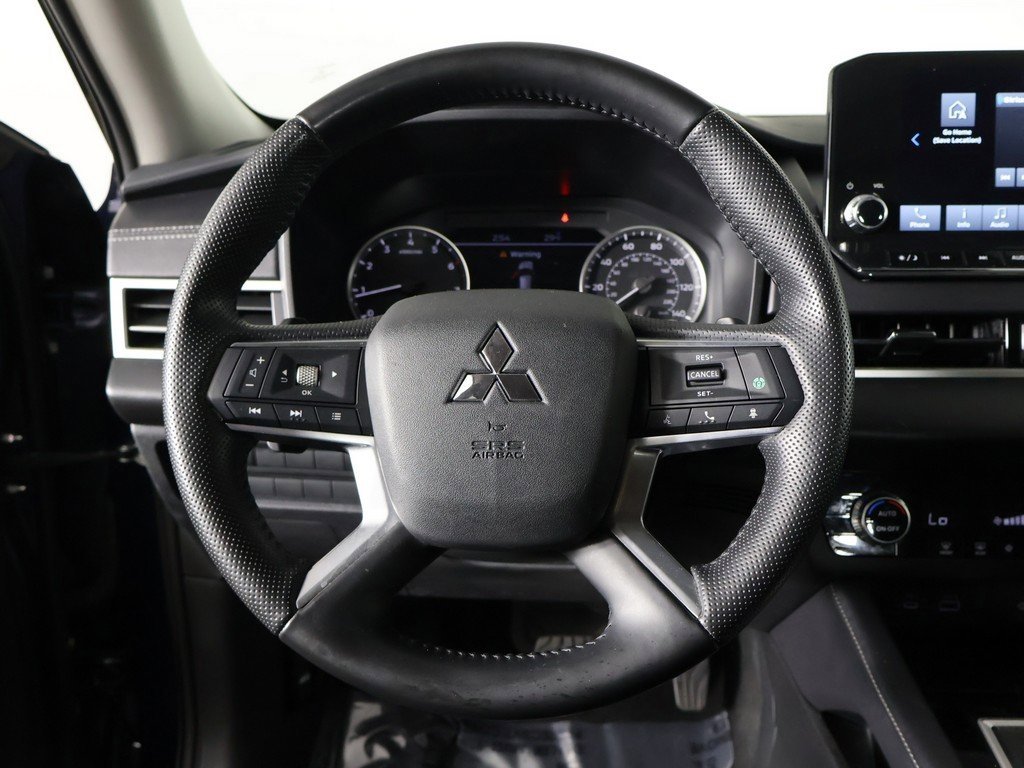 Used 2024 Mitsubishi Outlander SE image 41