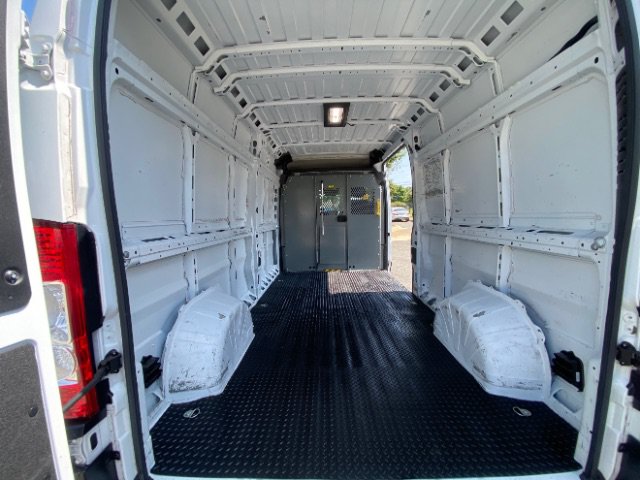 Used 2023 RAM ProMaster 2500 w/ Driver Convenience Group FWD image 8