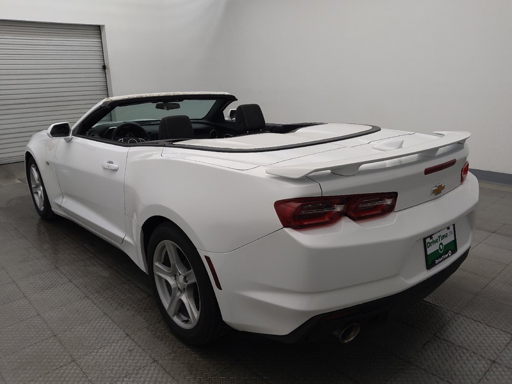Used 2020 Chevrolet Camaro LT RWD image 5