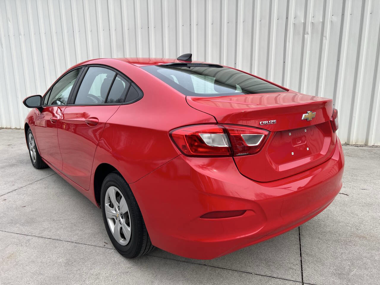 Used 2018 Chevrolet Cruze LS image 5