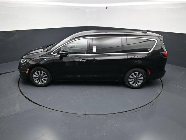 Used 2024 Chrysler Pacifica Limited FWD image 49