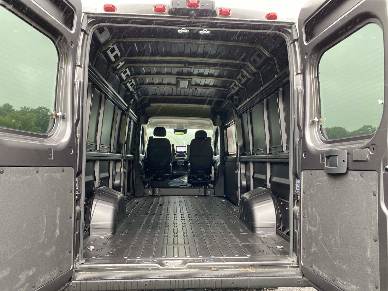 Used 2025 RAM ProMaster 3500 w/ Quick Order Package 22H SLT+ FWD image 5