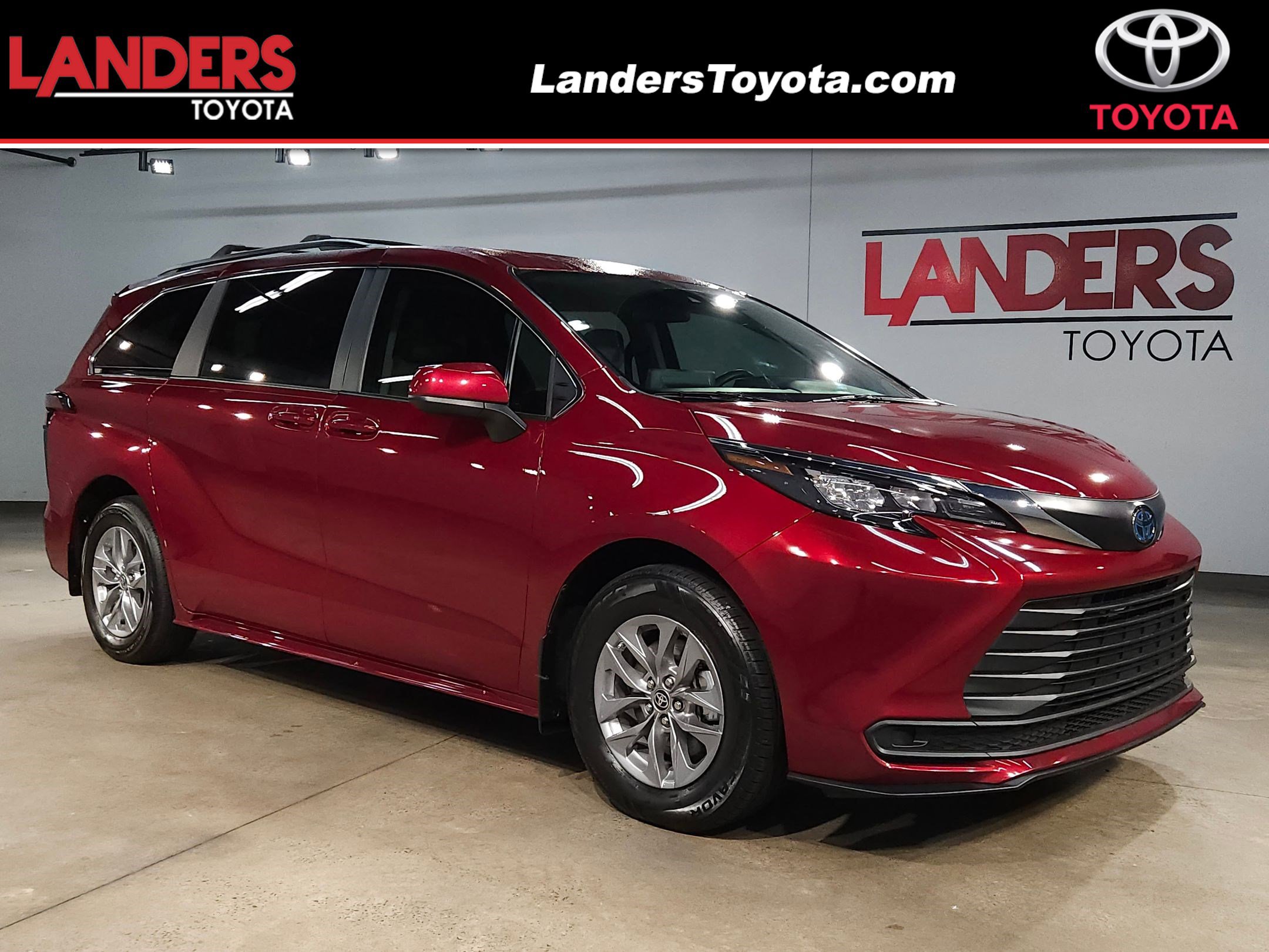 Used 2024 Toyota Sienna LE