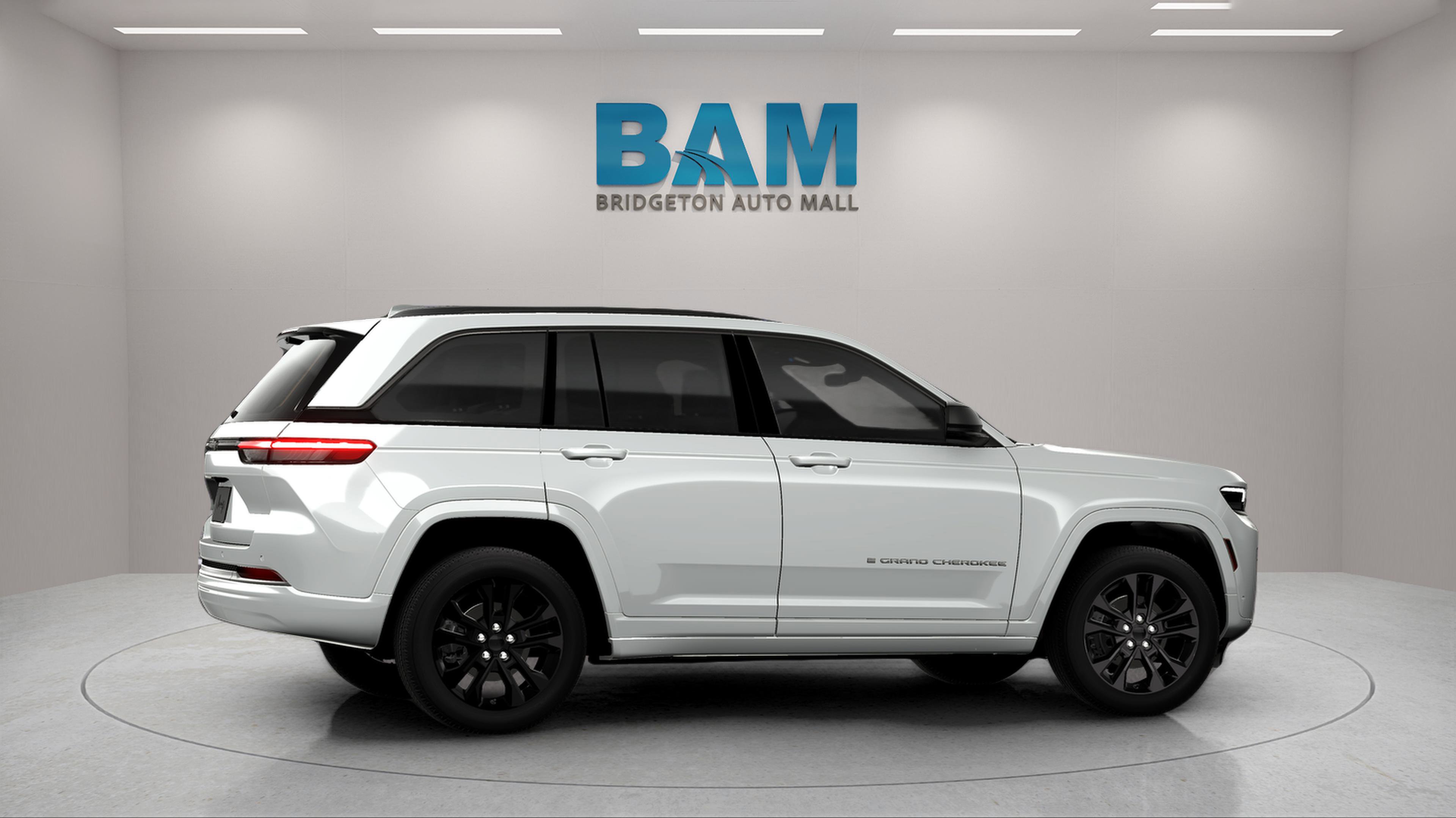 New 2026 Jeep Grand Cherokee Limited Reserve AWD/4WD image 4