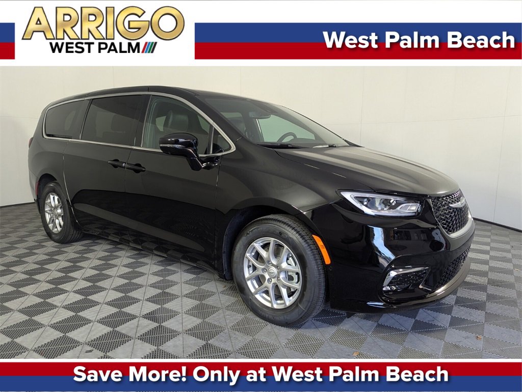 New 2026 Chrysler Pacifica Select