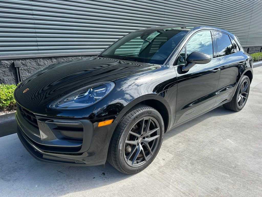 Certified 2023 Porsche Macan Turbo AWD/4WD image 7