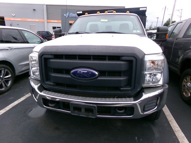 Used 2015 Ford F550 4x4 Regular Cab Super Duty image 4