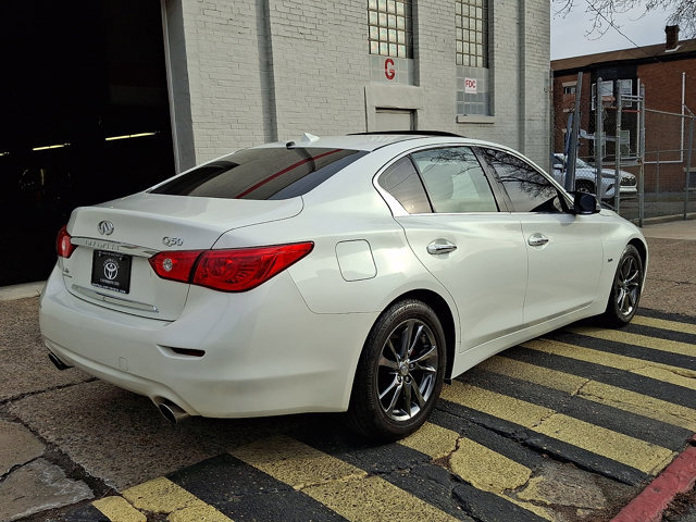 Used 2017 INFINITI Q50 Signature Edition w/ All Weather Package (L93) image 6