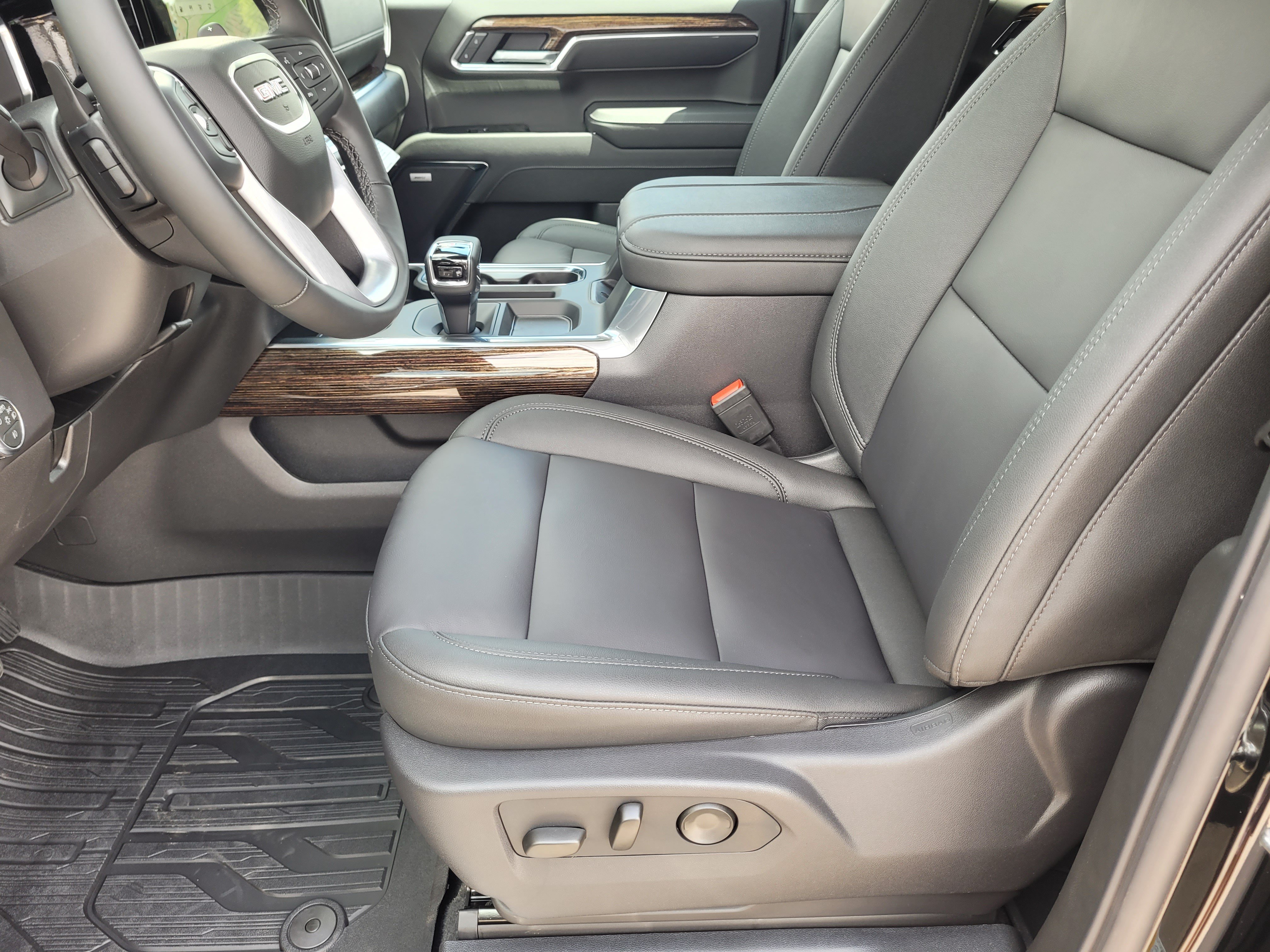 New 2026 GMC Sierra 1500 Elevation w/ Elevation Premium Package AWD/4WD image 21