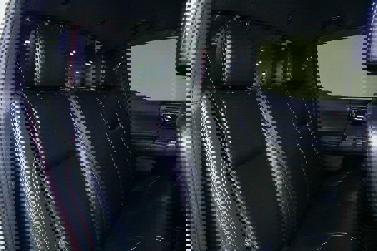 Used 2018 Toyota Tacoma TRD Sport w/ Technology Package image 30