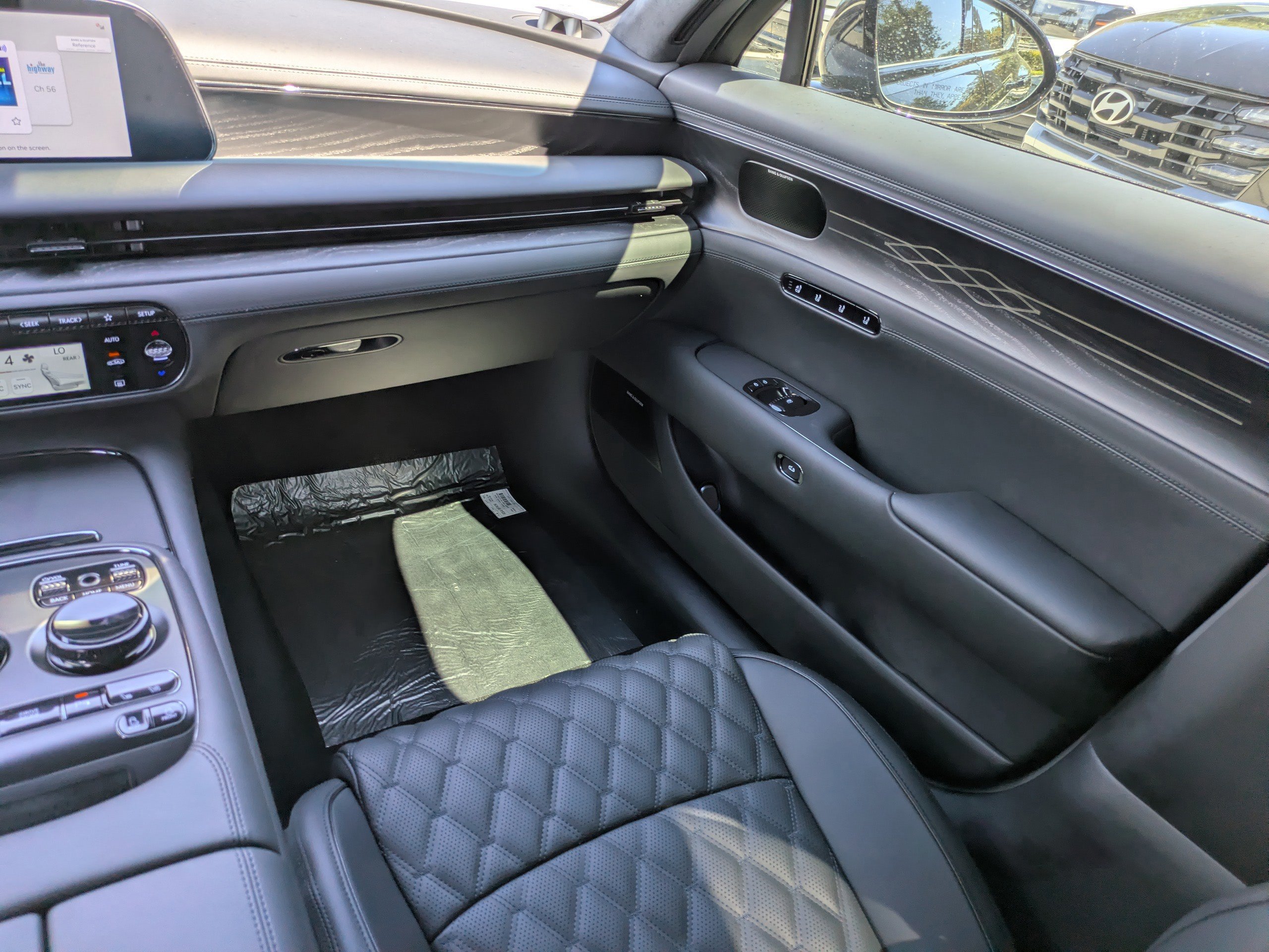 New 2026 Genesis G90 3.5T Prestige image 12