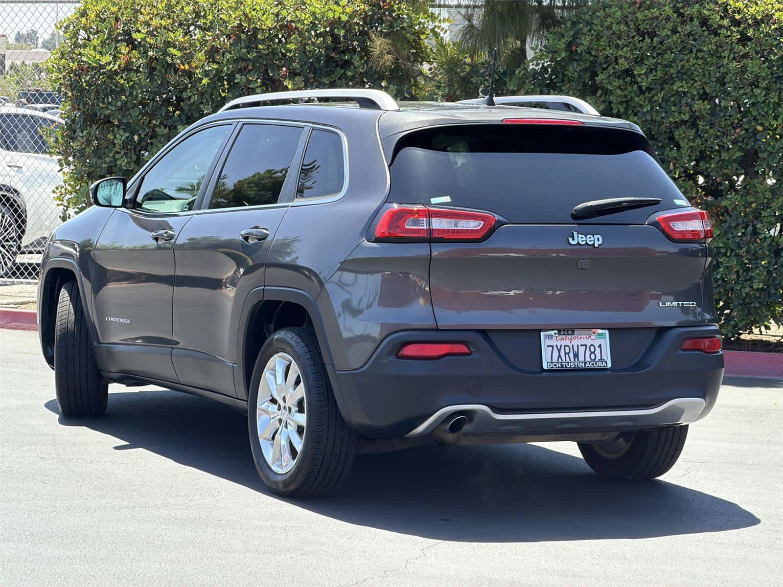 Used 2017 Jeep Cherokee Limited FWD image 5
