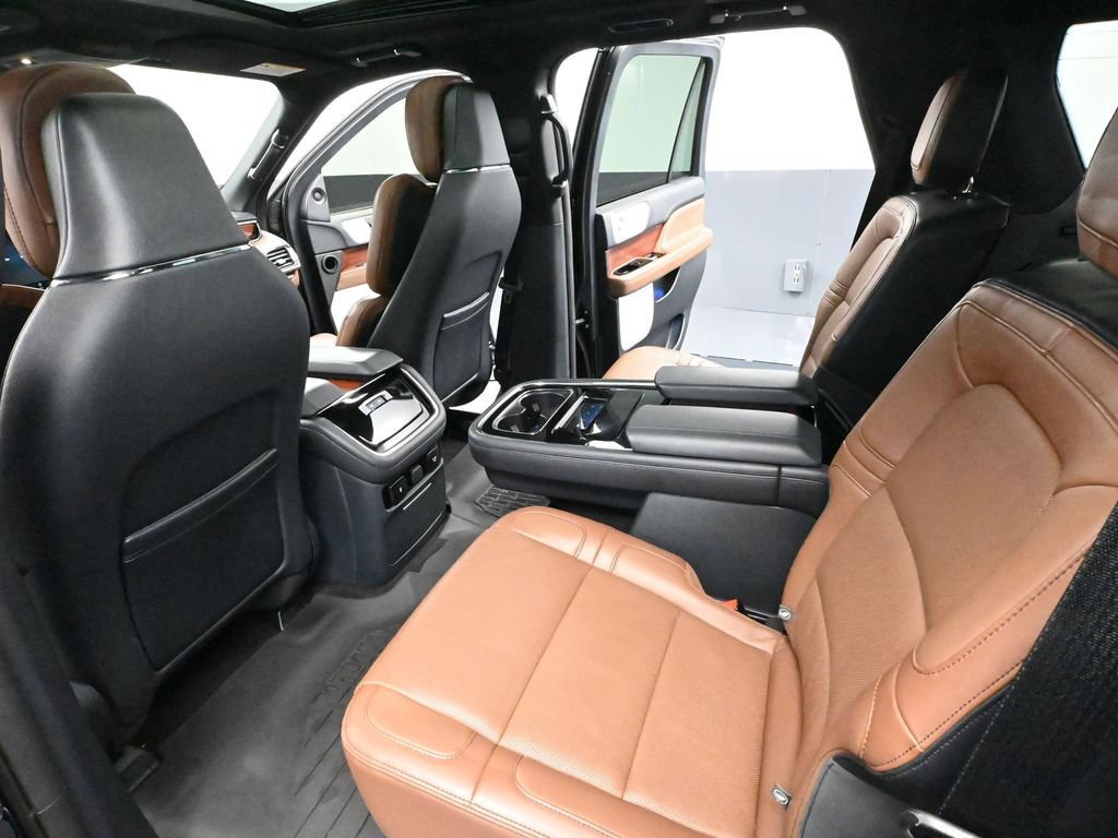 Used 2024 Lincoln Navigator Reserve w/ Equipment Group 201A AWD/4WD image 42
