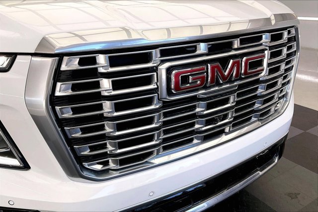 Used 2025 GMC Yukon XL Denali image 30