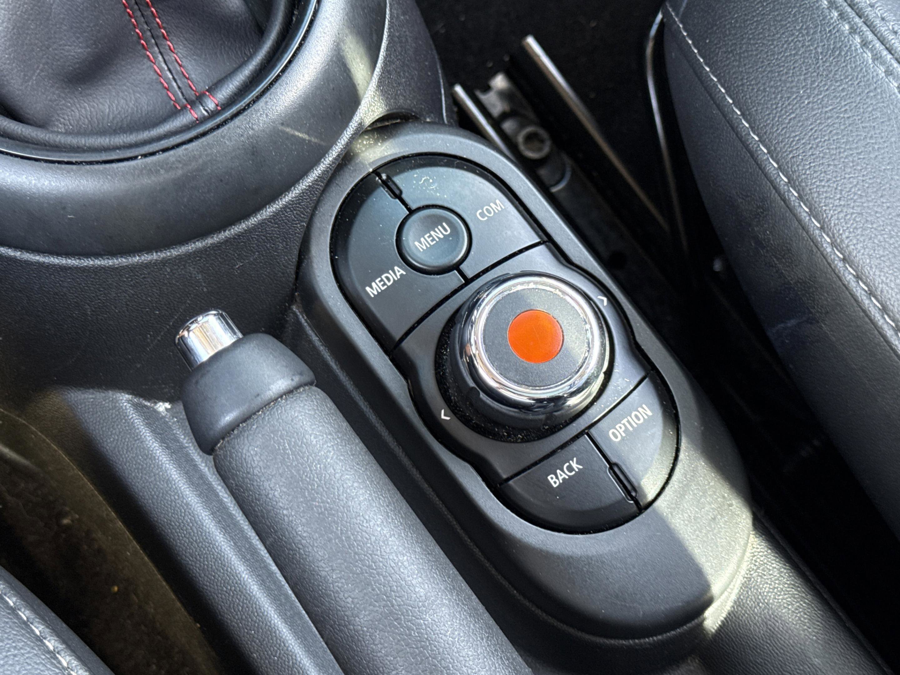 Used 2019 MINI Cooper S image 13