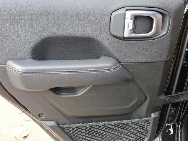 Certified 2021 Jeep Wrangler Unlimited Sahara image 19
