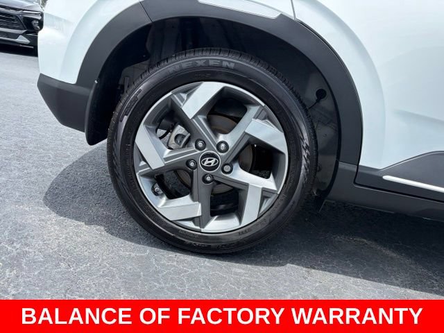 Used 2025 Hyundai Venue Limited FWD image 7