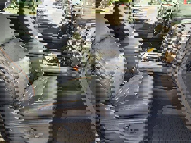 New 2025 Ford F250 Lariat w/ Lariat Ultimate Package image 16