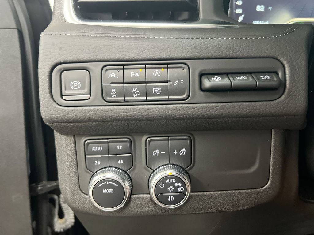 Used 2022 GMC Yukon XL Denali AWD/4WD image 19