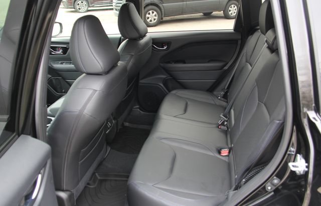 Used 2025 Subaru Forester Limited AWD/4WD image 32