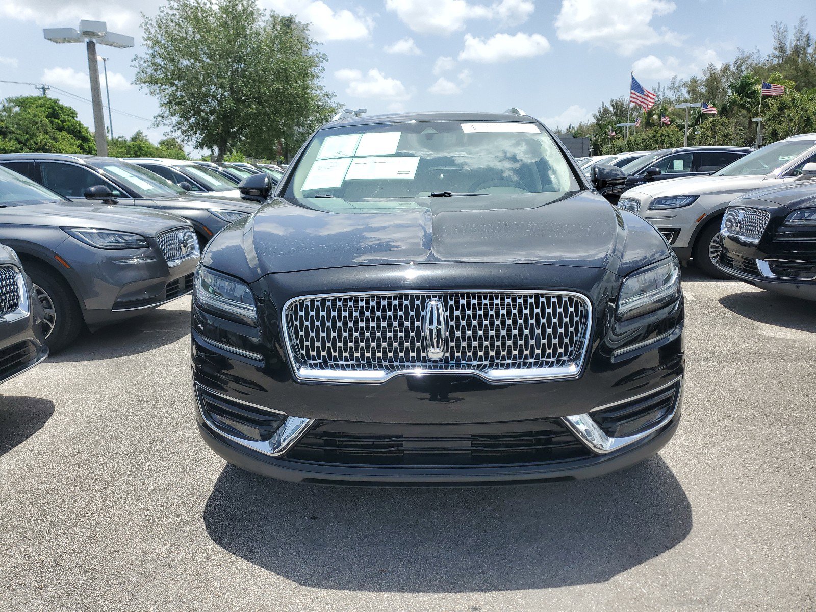 Used 2019 Lincoln Nautilus Select image 2