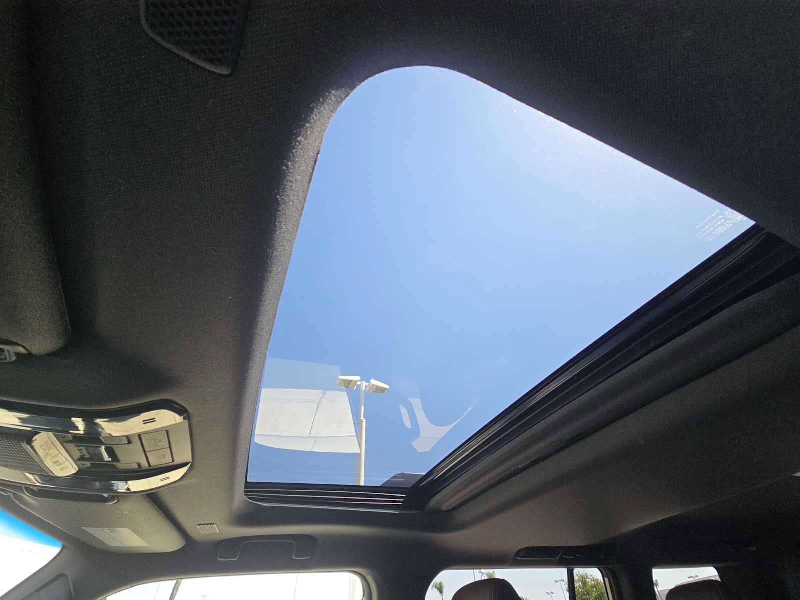 Used 2025 Toyota Land Cruiser w/ Premium Package image 36