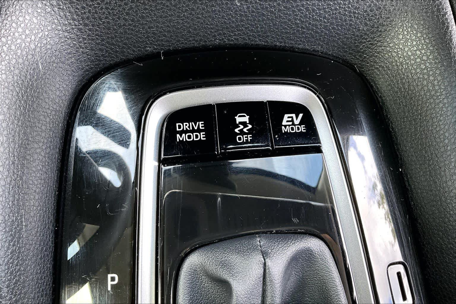 Used 2023 Toyota Corolla LE w/ LE Convenience Package AWD/4WD image 35