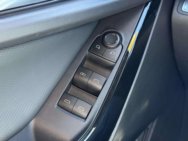 Used 2026 Chevrolet Equinox LT w/ Convenience Package II AWD/4WD image 18