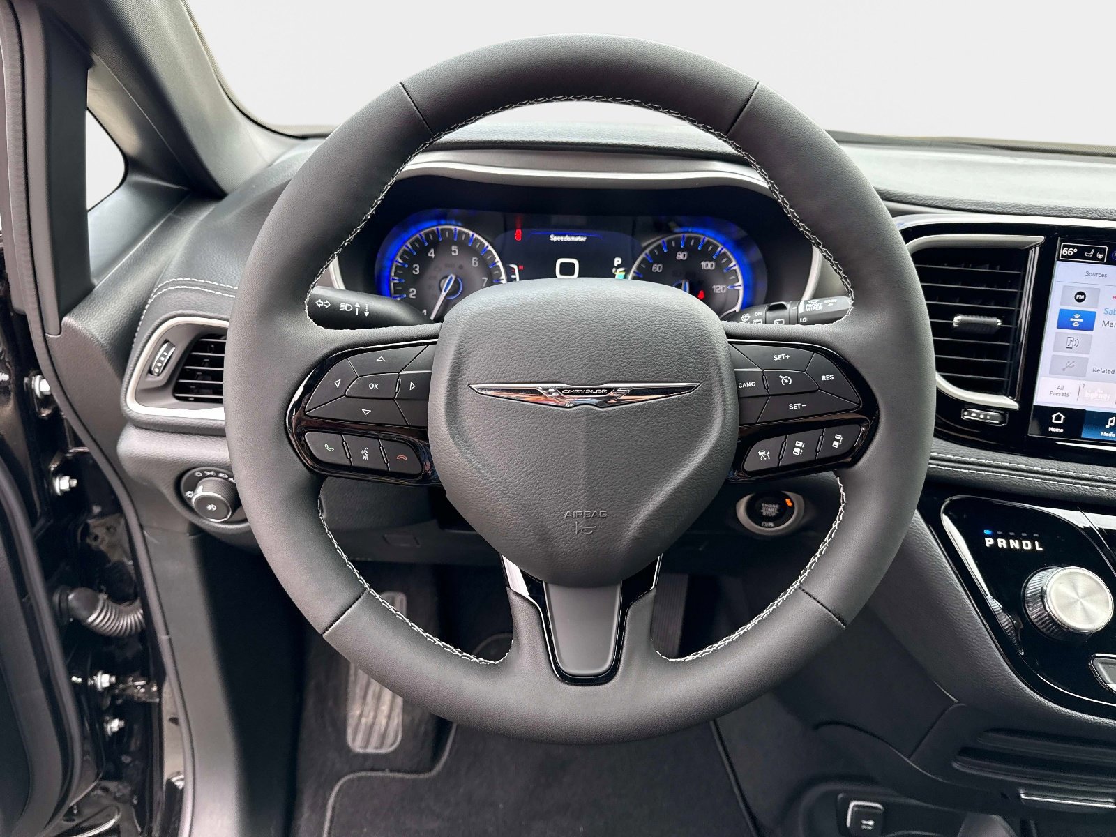 New 2026 Chrysler Pacifica Select image 26